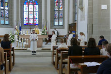 Feier der 1. Heiligen Kommunion in Sankt Crescentius (Foto: Karl-Franz Thiede)